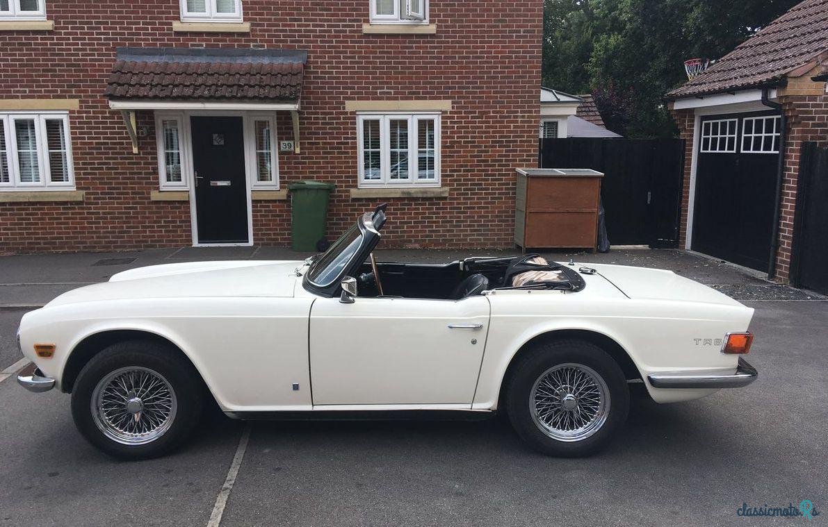 1970' Triumph TR6 photo #4