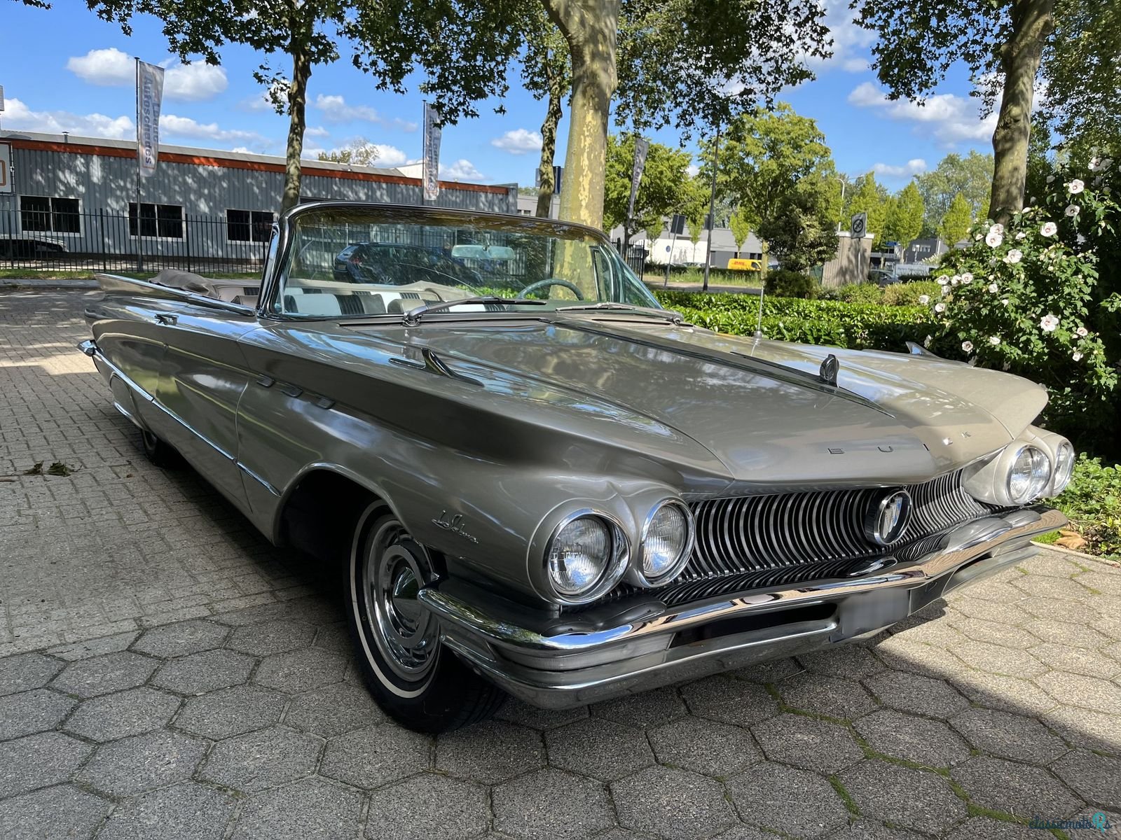 1960' Buick Le Sabre photo #4