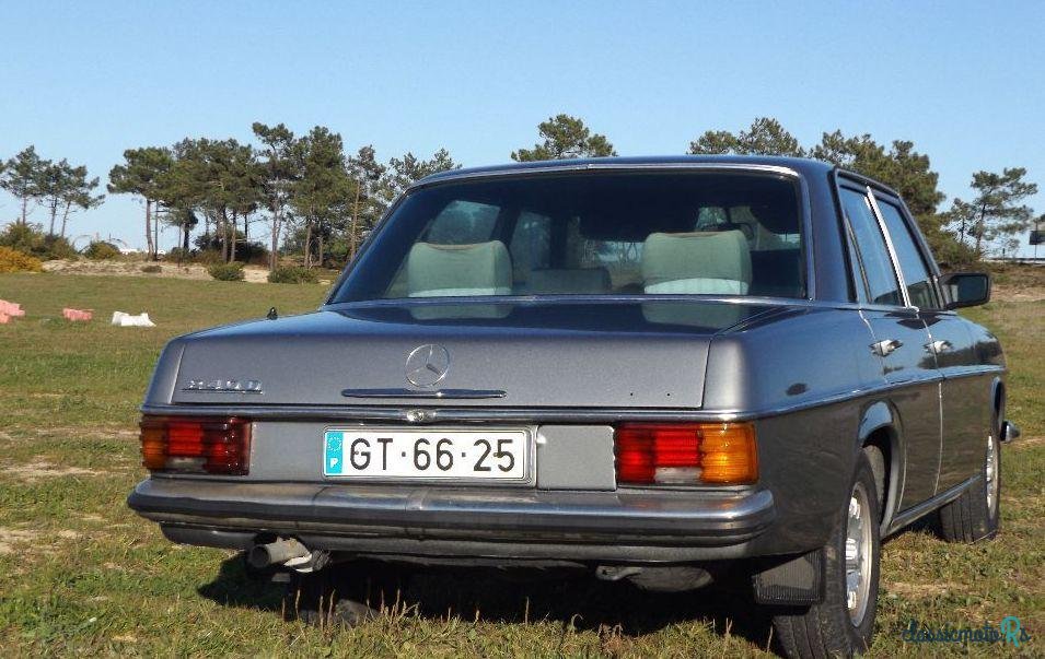 1979' Mercedes-Benz 240 3.0 Sedan photo #4