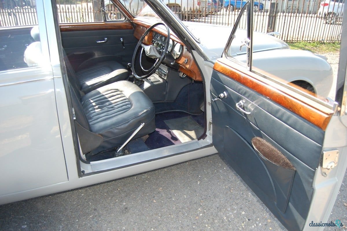 1968' Jaguar Mk II 340 photo #6