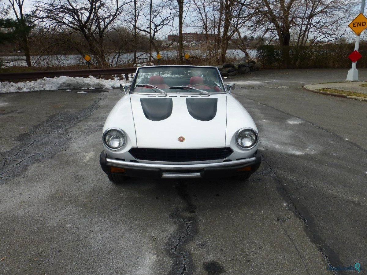 1978' Fiat 124 Spider photo #2