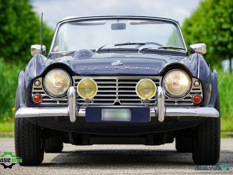 1963' Triumph TR4 photo #2