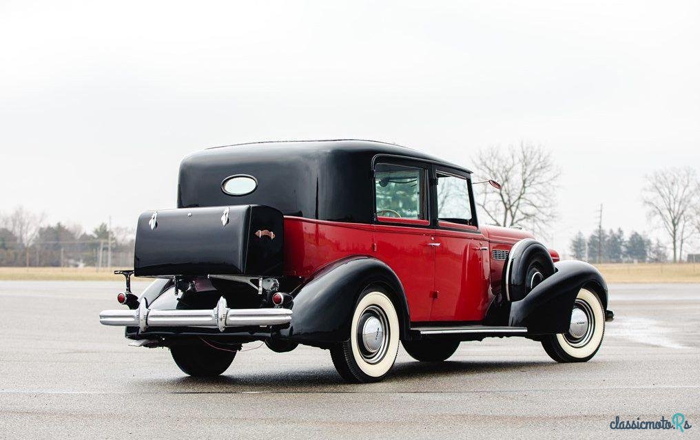 1937' Buick Roadmaster Limousine photo #2