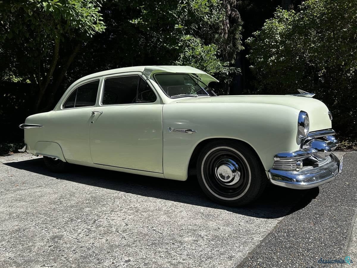 1951' Ford De Luxe photo #4