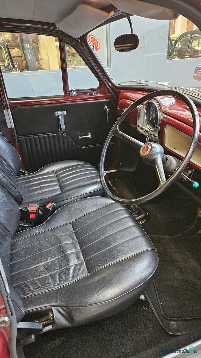 1967' Morris Minor Van photo #2