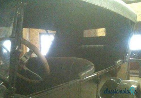 1923' Star Touring Car photo #1