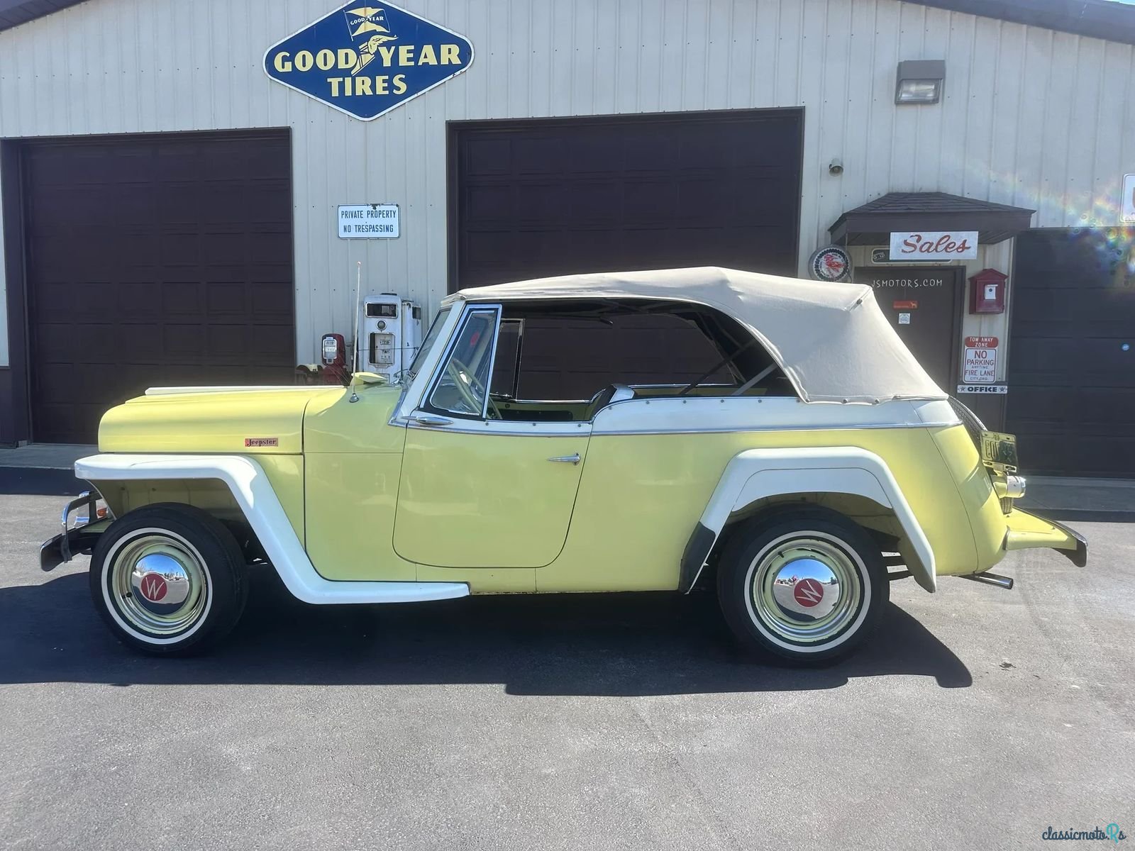 1949' Willys Jeepster photo #2