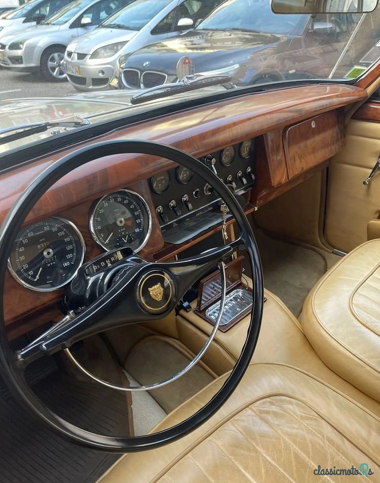 1960' Jaguar Mk Ii photo #4