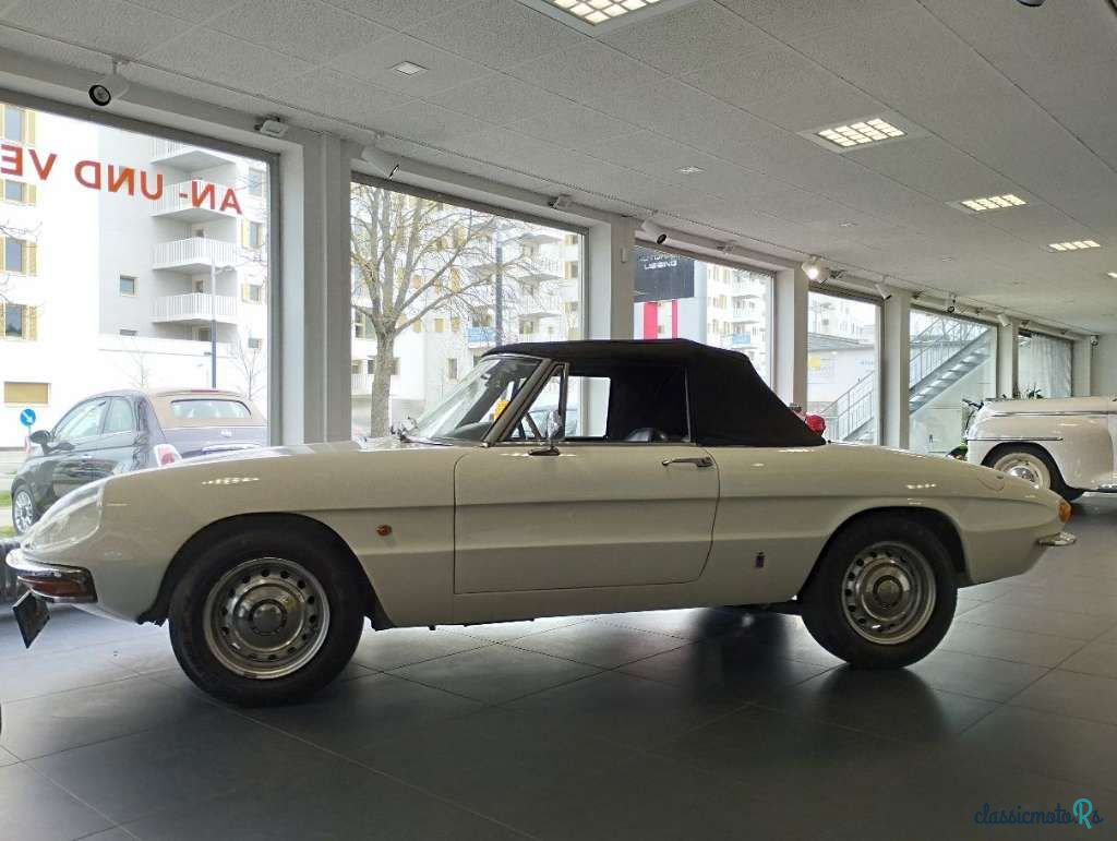 1968' Alfa Romeo Spider photo #2