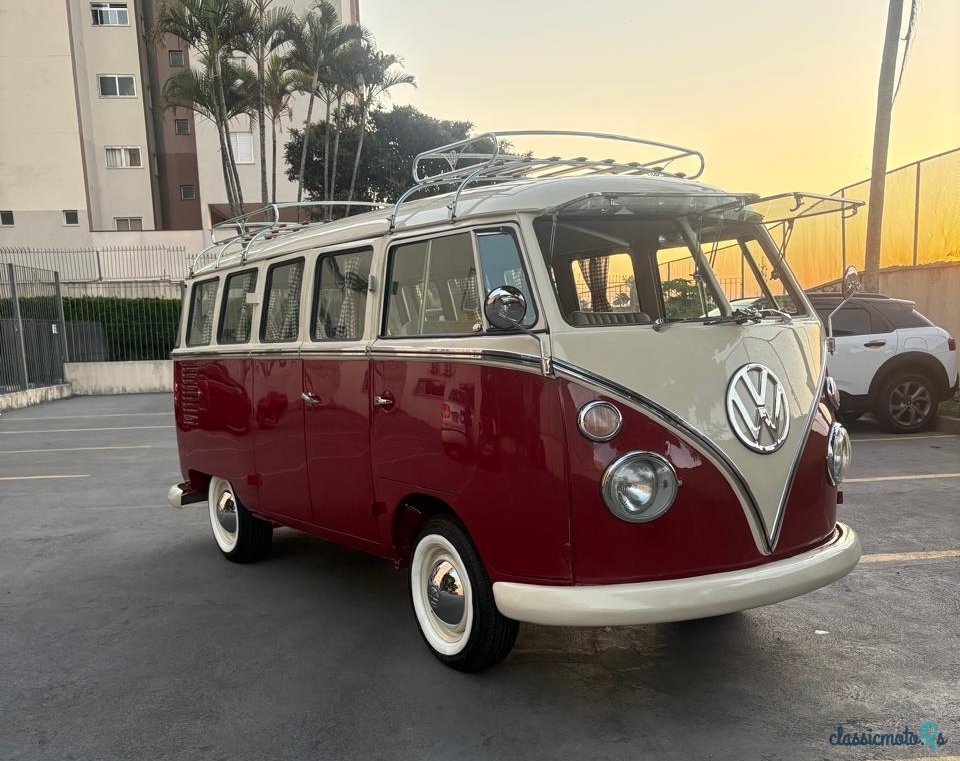 1975' Volkswagen Coccinelle T1 split window bus Brazilian photo #2