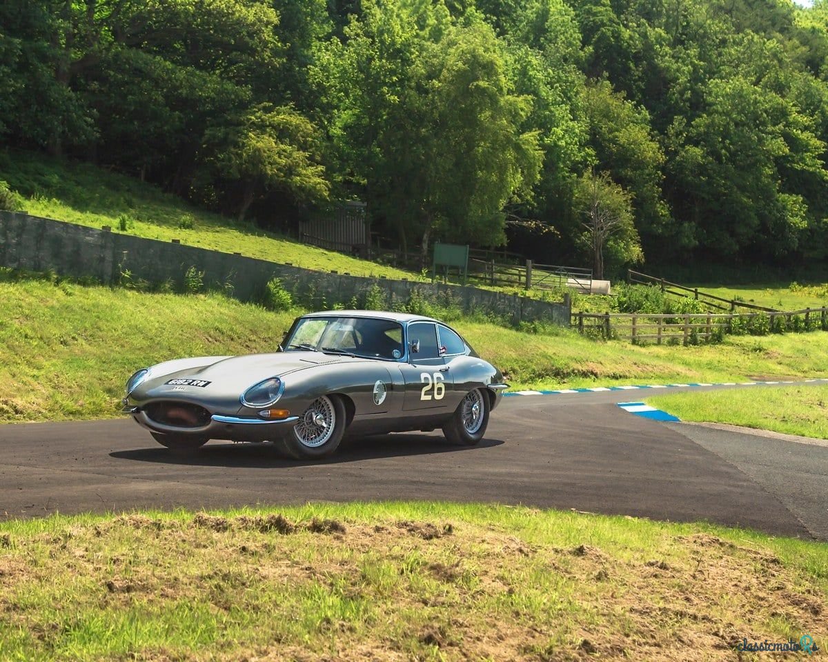 1961' Jaguar E-Type photo #1