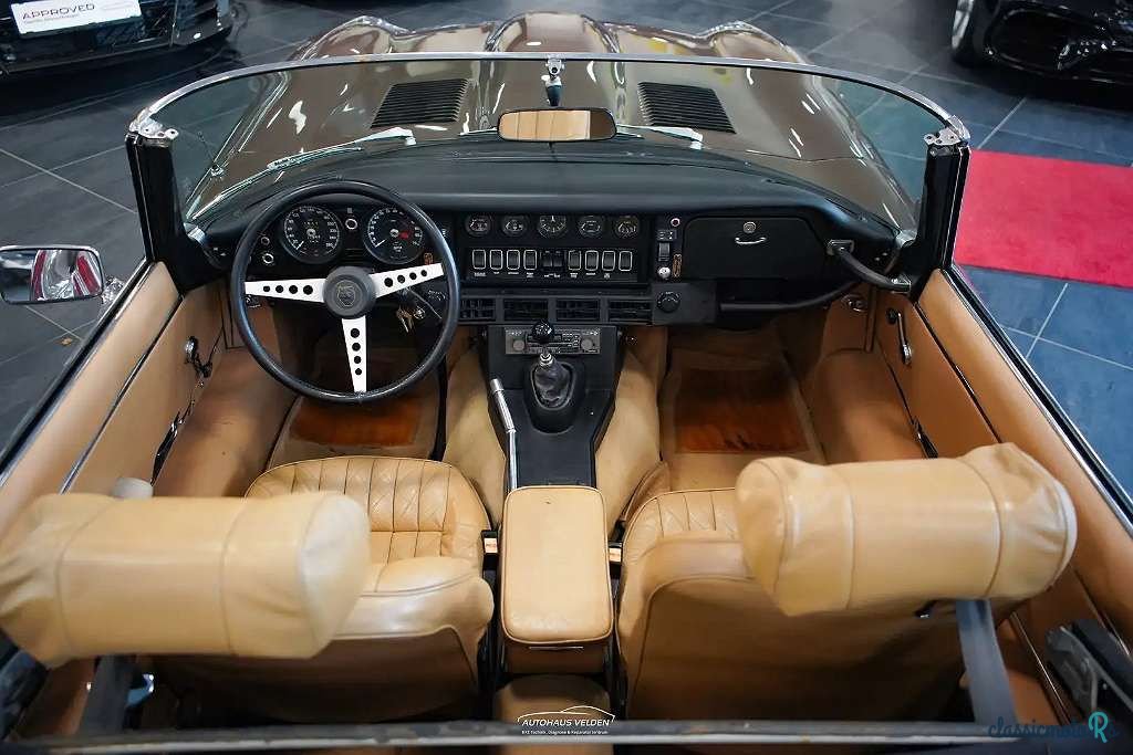 1974' Jaguar E-Type photo #3