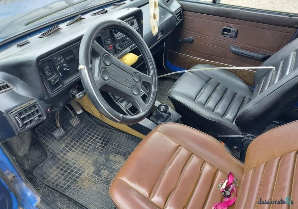 1977' Volkswagen Golf 1.6 D photo #6