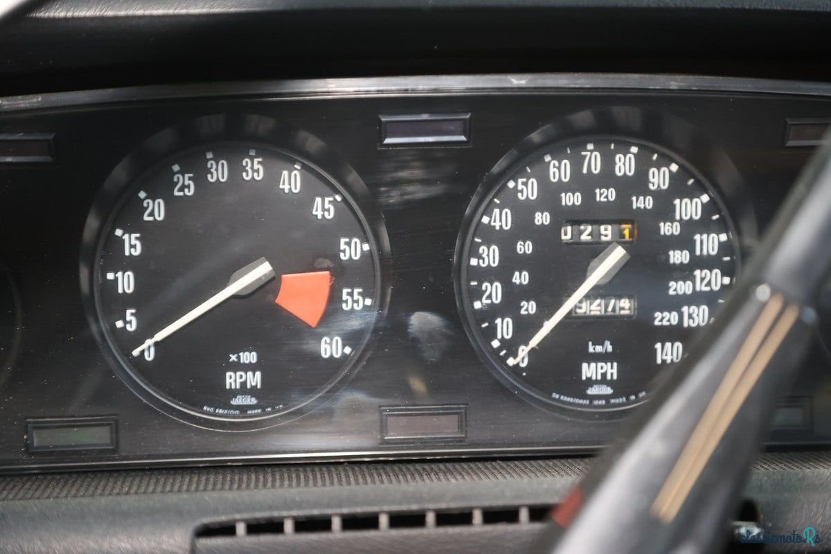 1975' Rover P6 photo #5