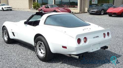 1980' Chevrolet Corvette photo #2