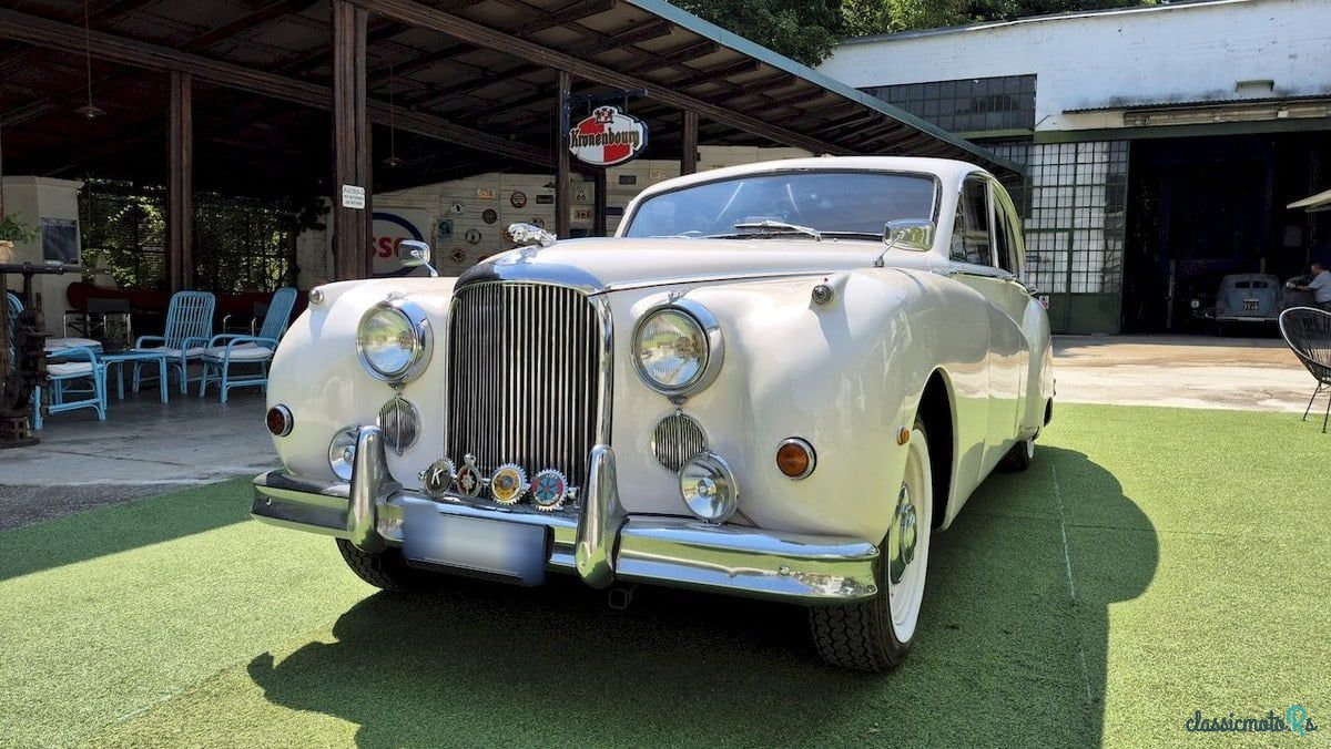 1960' Jaguar Mark IX photo #5