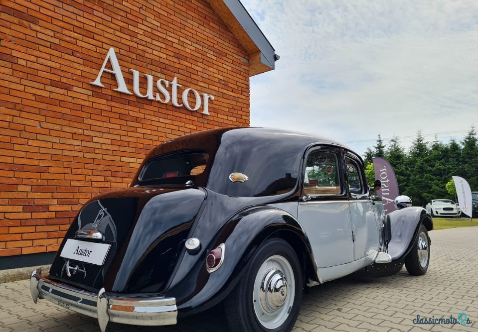 1955' Citroen photo #2