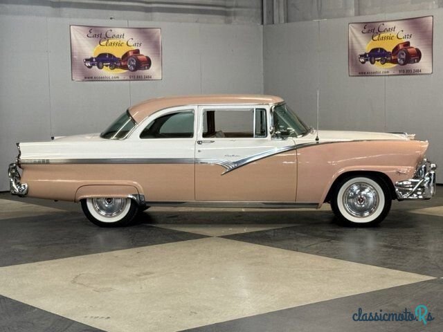1956' Ford Fairlane photo #4