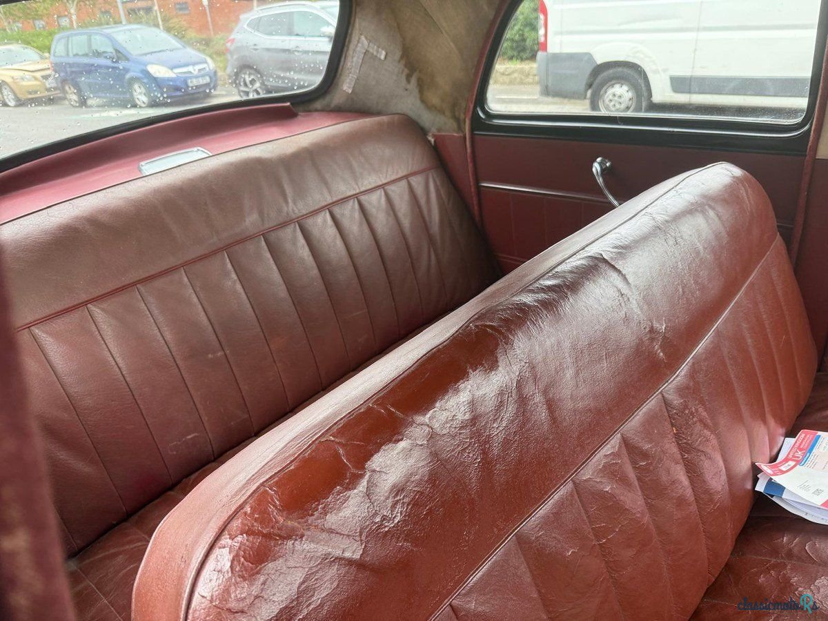 1954' Ford Consul photo #6