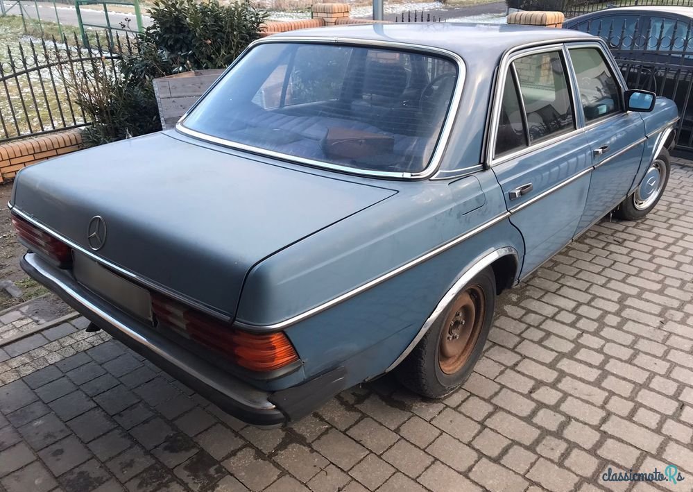 1979' Mercedes-Benz W123 photo #3