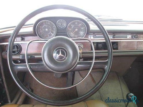 1967' Mercedes-Benz 250 S photo #1