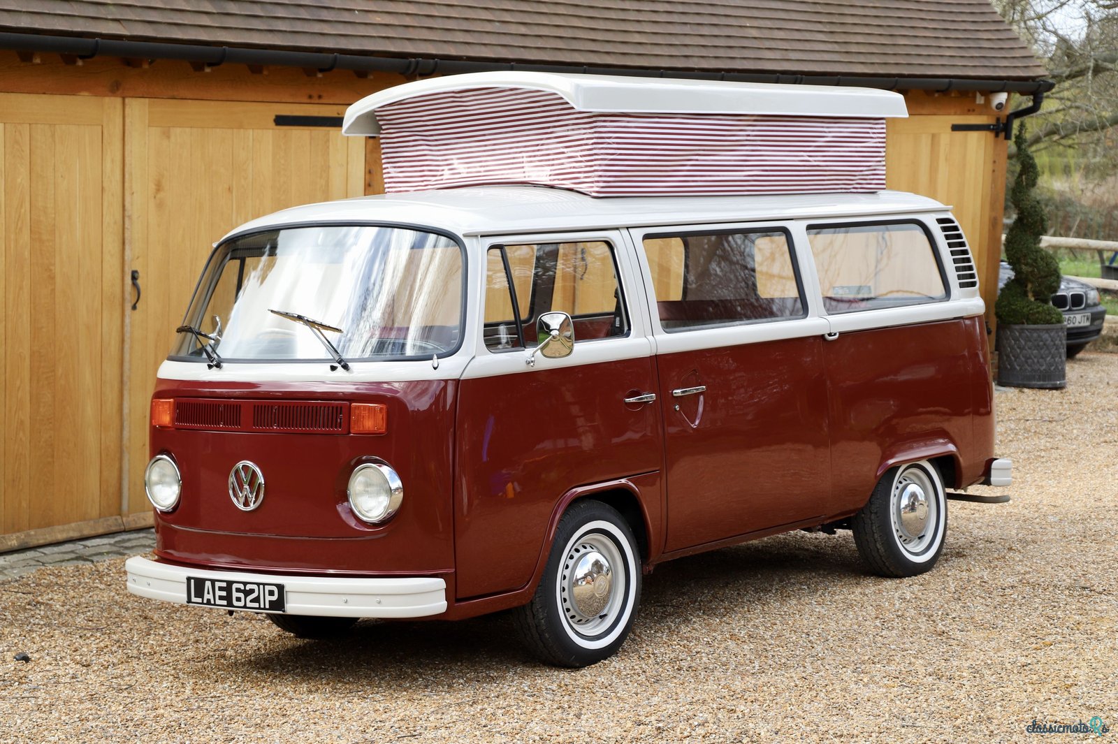 1976' Volkswagen Camper photo #6