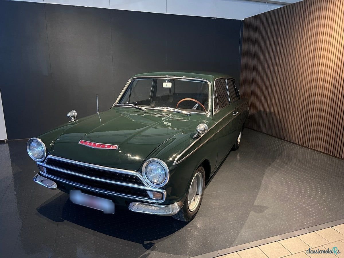 1966' Ford Cortina photo #2