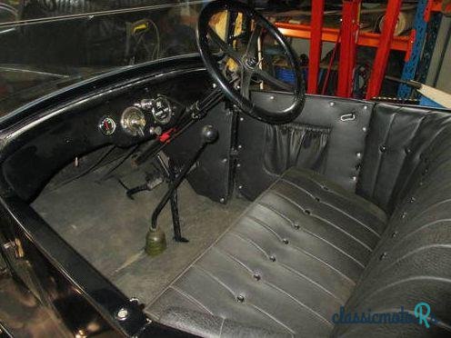 1923' Overland Touring photo #5