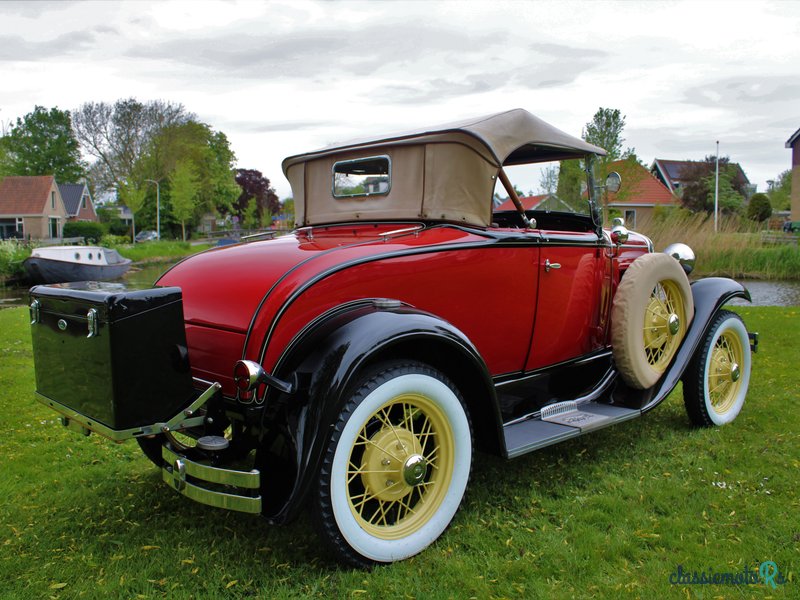 1931' Ford Model A Roadster Deluxe photo #2