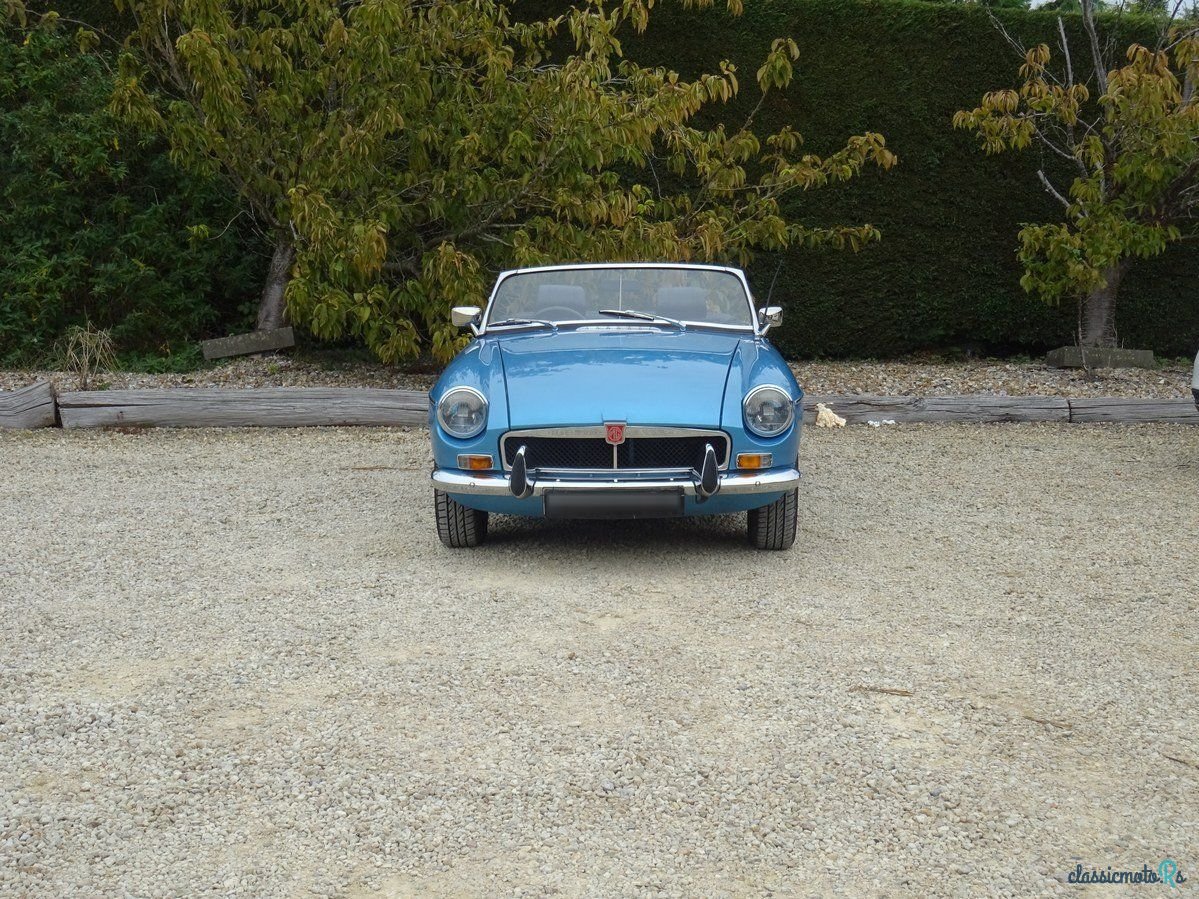 1974' MG MGB photo #2