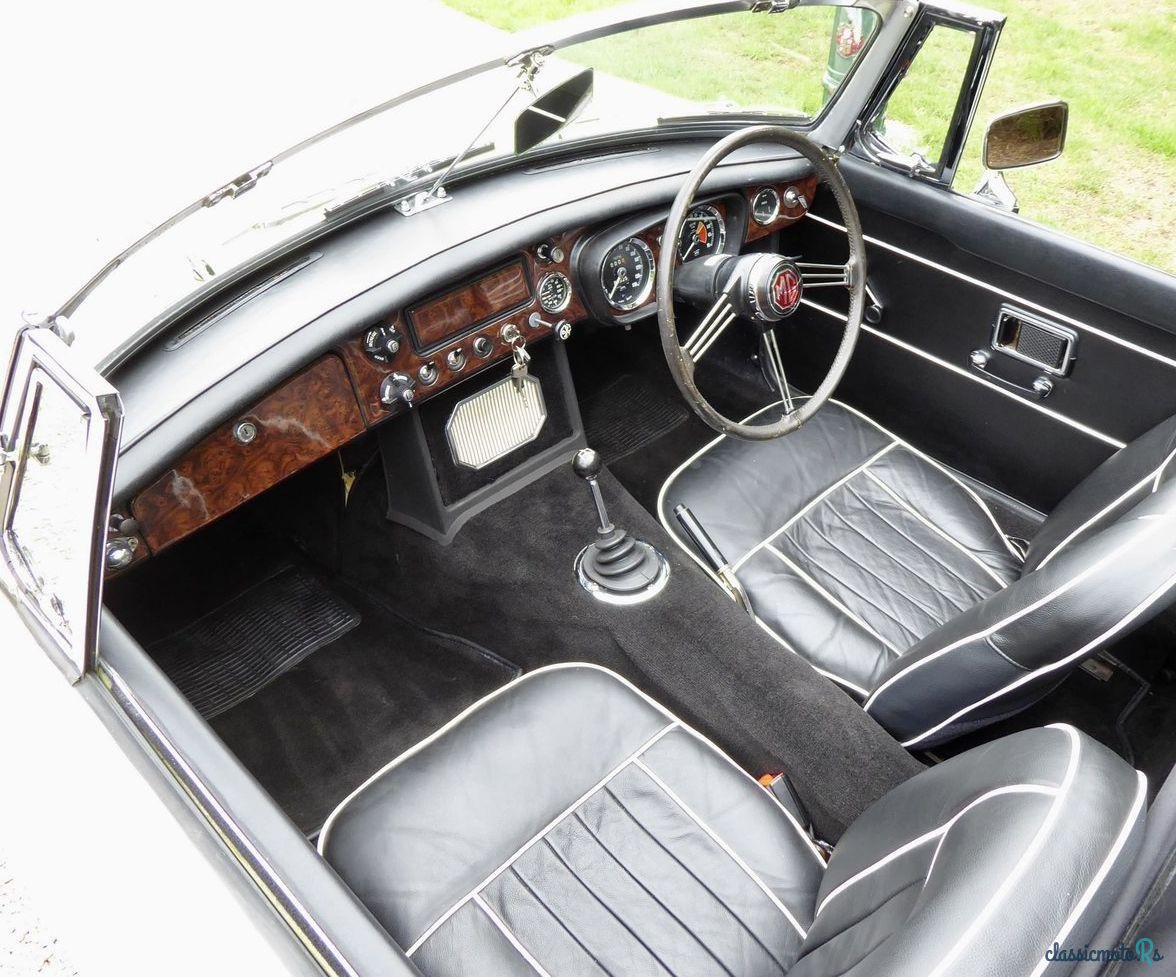 1968' MG MGC photo #4