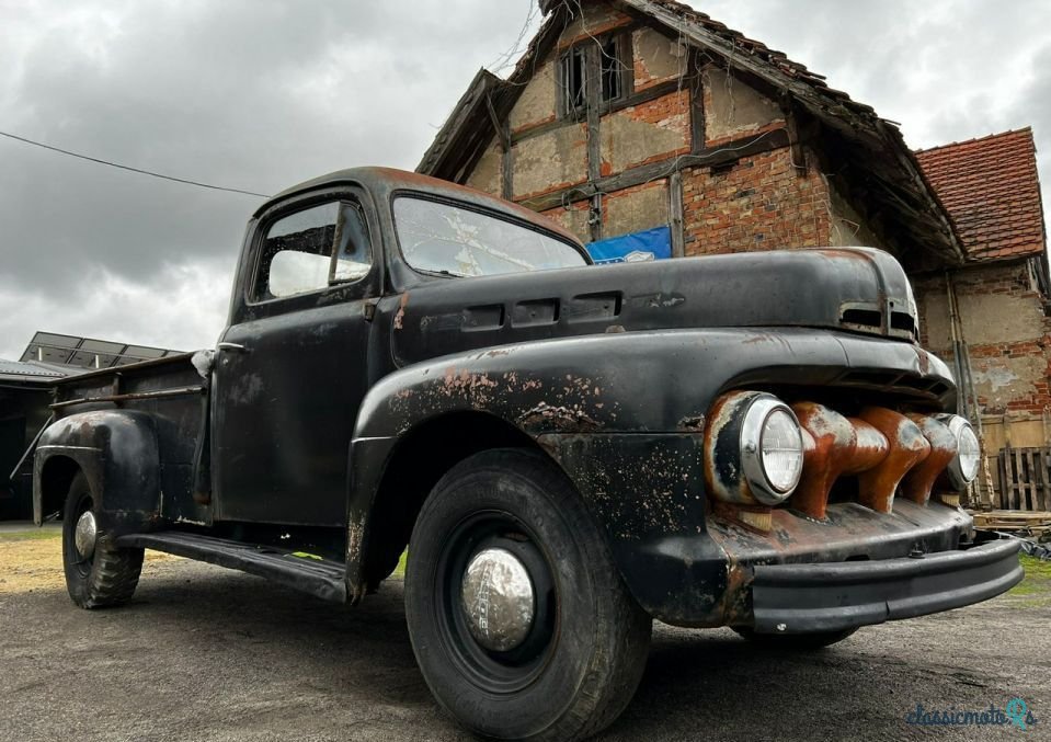 1951' Ford F-2 photo #2