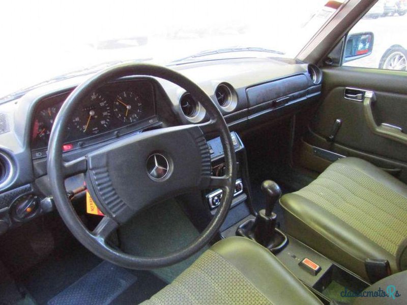 1978' Mercedes-Benz 240 photo #2