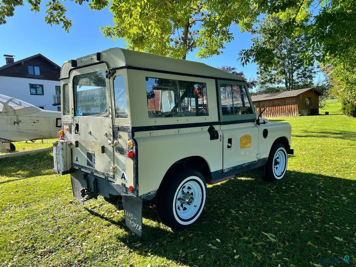 1980' Land Rover Series III photo #6