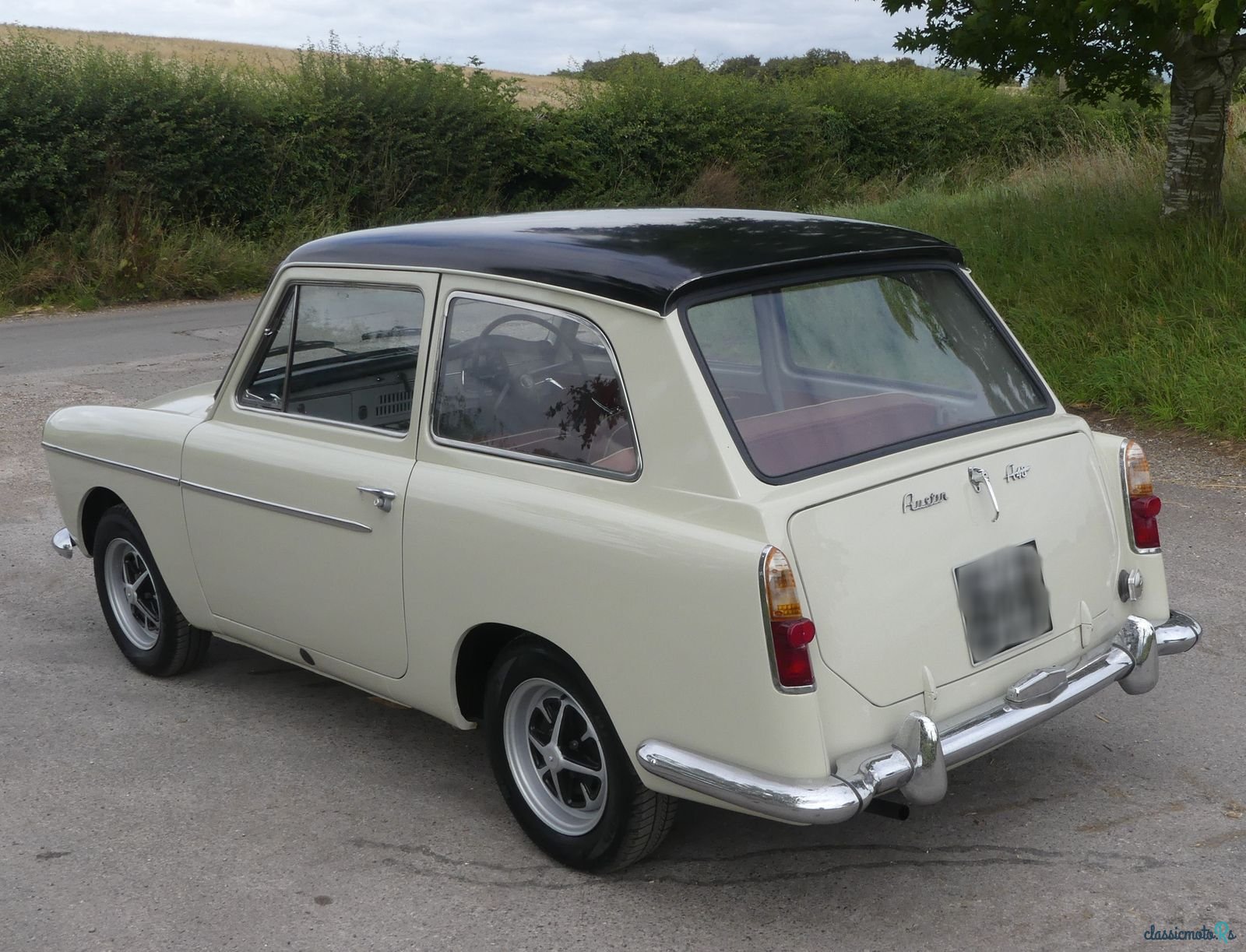 1960' Austin A40 photo #4