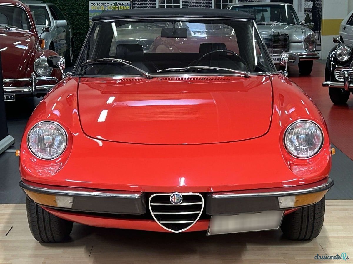 1975' Alfa Romeo Spider photo #1