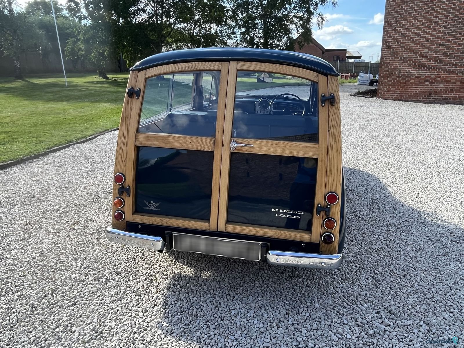 1970' Morris Minor 1000 photo #5