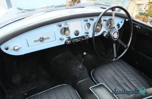 1960' MG MGA photo #4