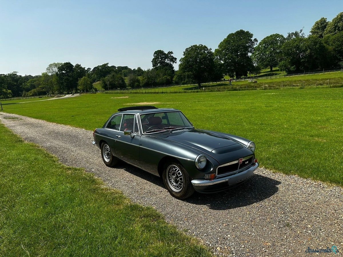 1975' MG MGB photo #1