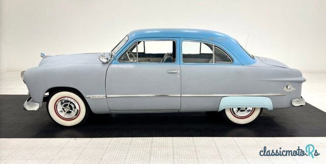 1949' Ford Custom photo #2