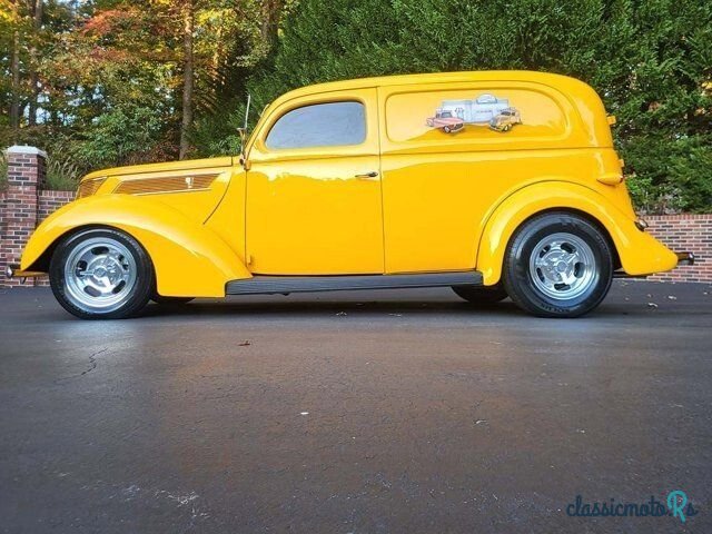 1937' Ford Sedan Delivery photo #3