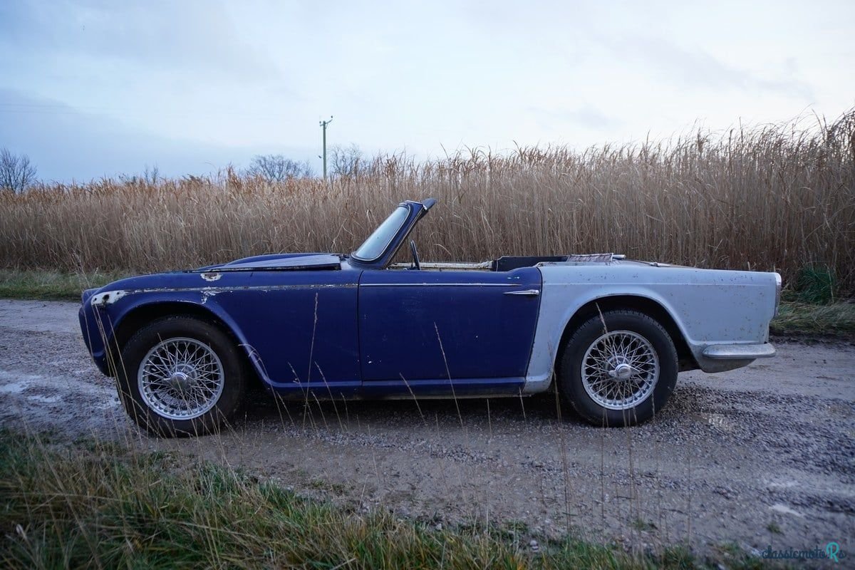 1967' Triumph TR4 photo #6