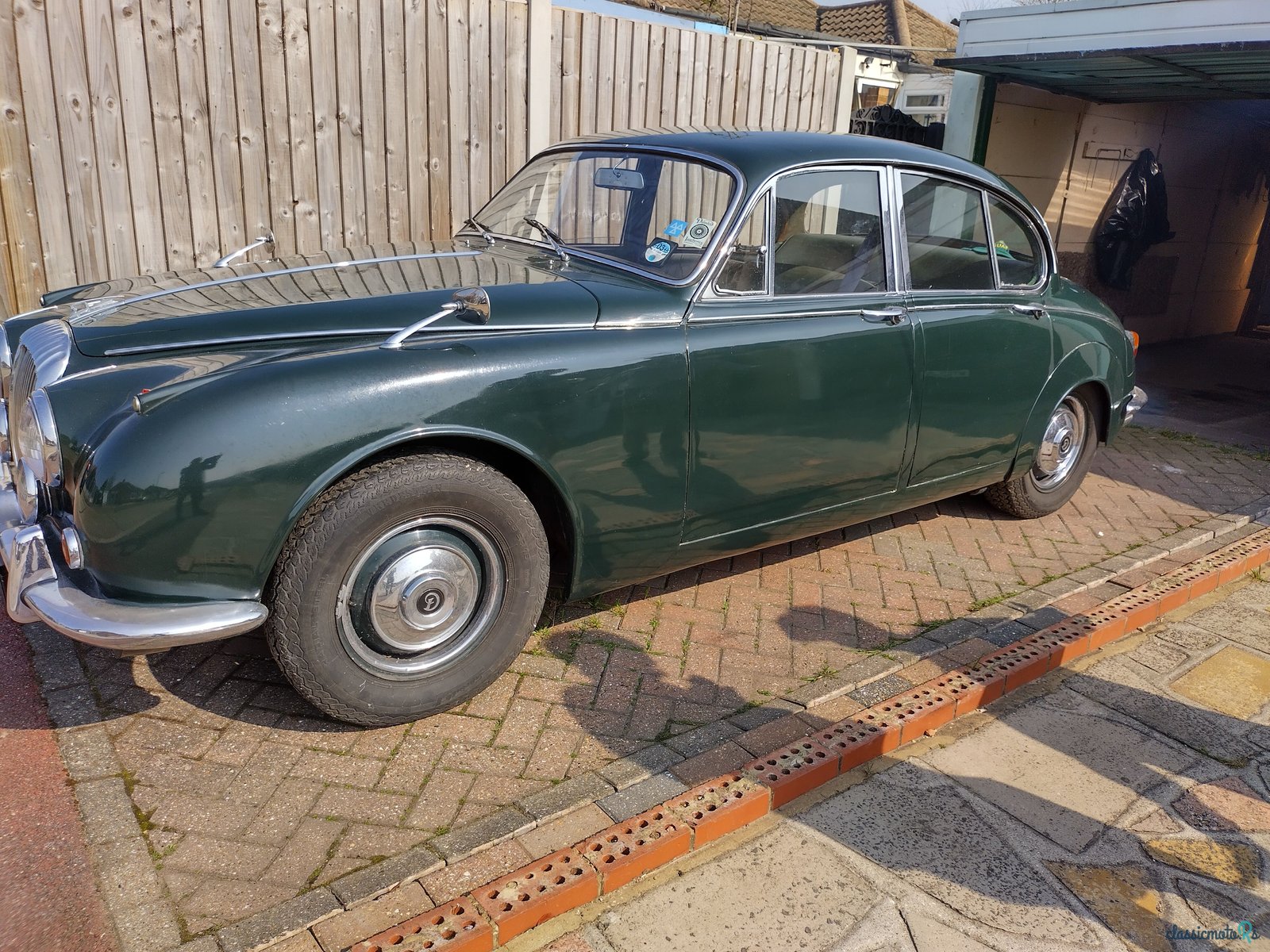 1969' Daimler 250 V8 photo #1