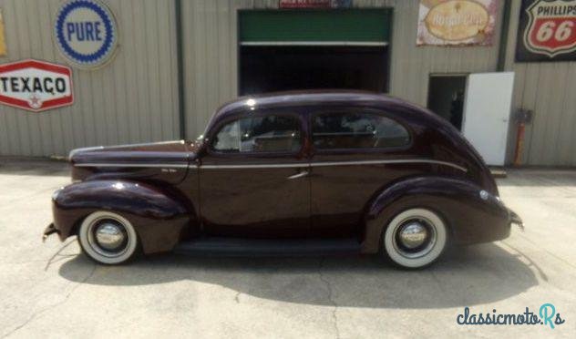 1940' Ford Deluxe photo #2