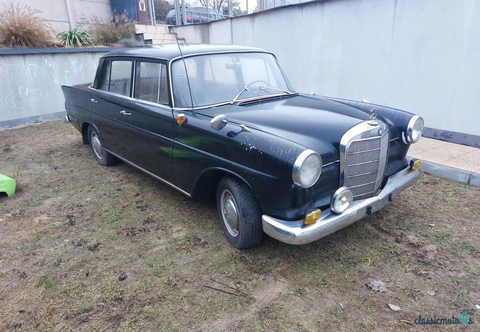 1962' Mercedes-Benz 190C W110 photo #2