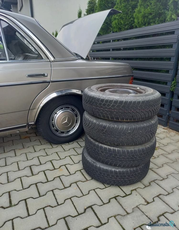 1979' Mercedes-Benz W123 photo #6