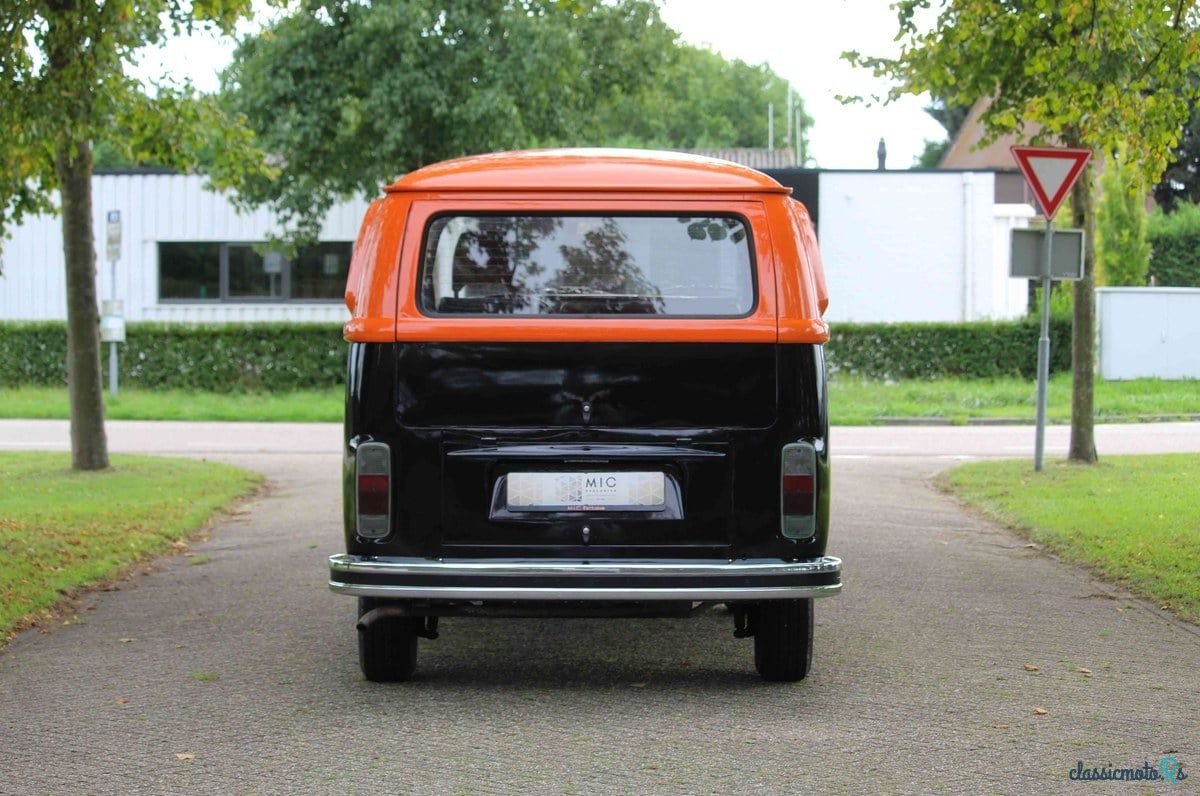 1976' Volkswagen Type 2 photo #4