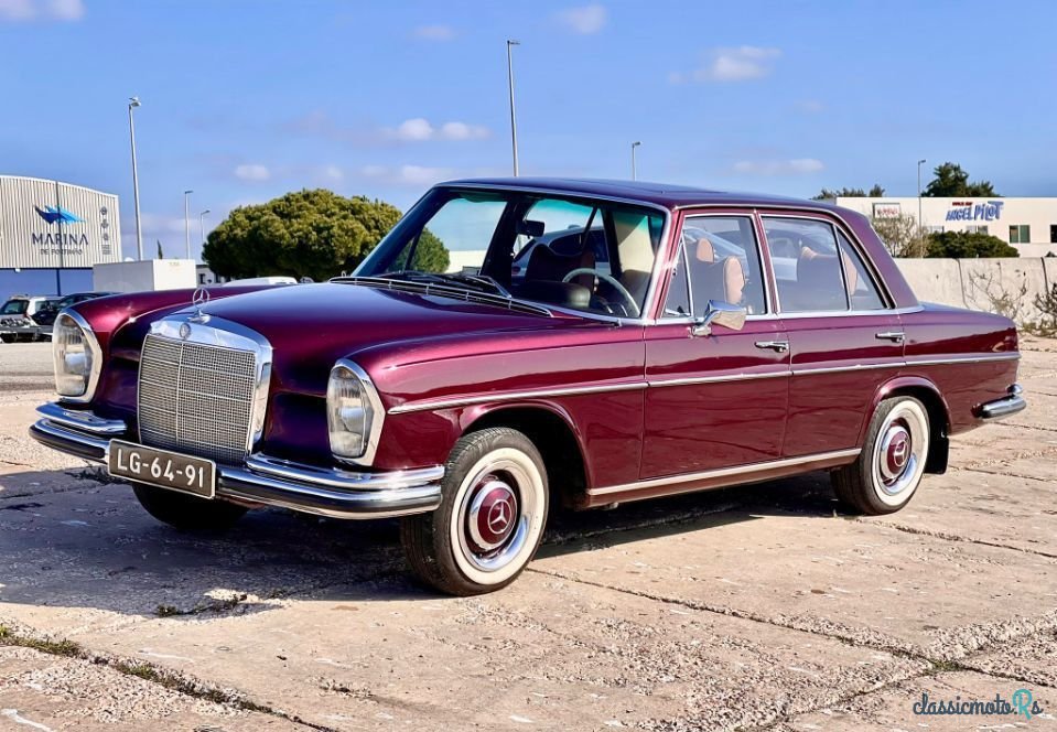 1967' Mercedes-Benz 250 photo #1