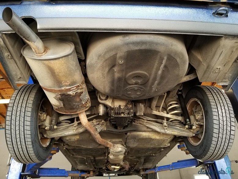 1991' BMW 318i photo #6