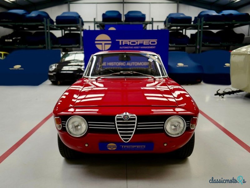 1967' Alfa Romeo Giulia photo #2